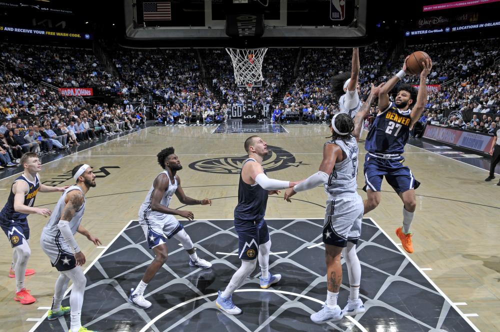 布劳内仍未 布劳内仍未